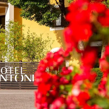 Santoni Freelosophy *** 3* Torbole Sul Garda